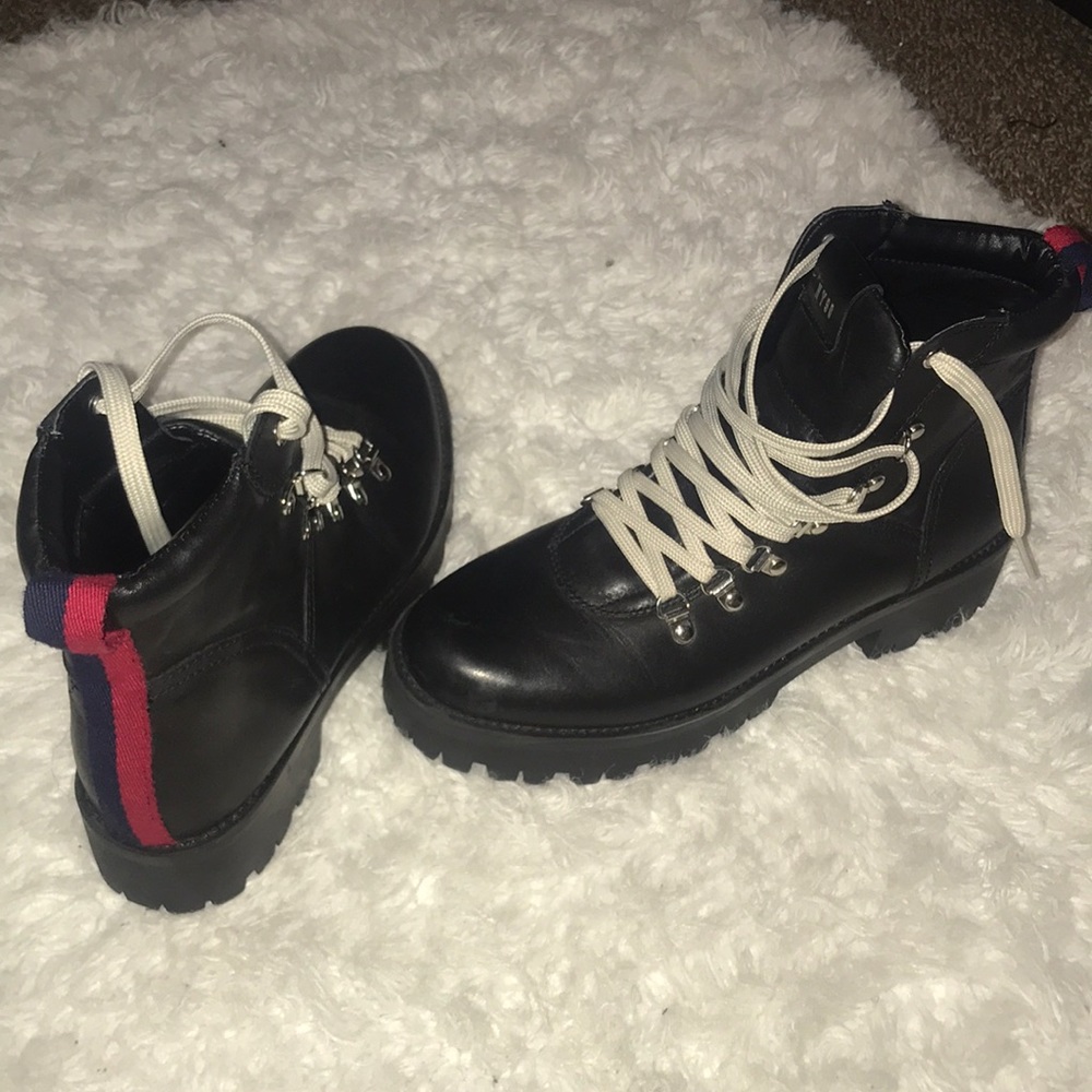Size10 Steve Maddens women’s boots